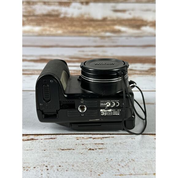 Nikon COOLPIX 5000 5.0MP Digital Camera Only .untested - Picture 7 of 7